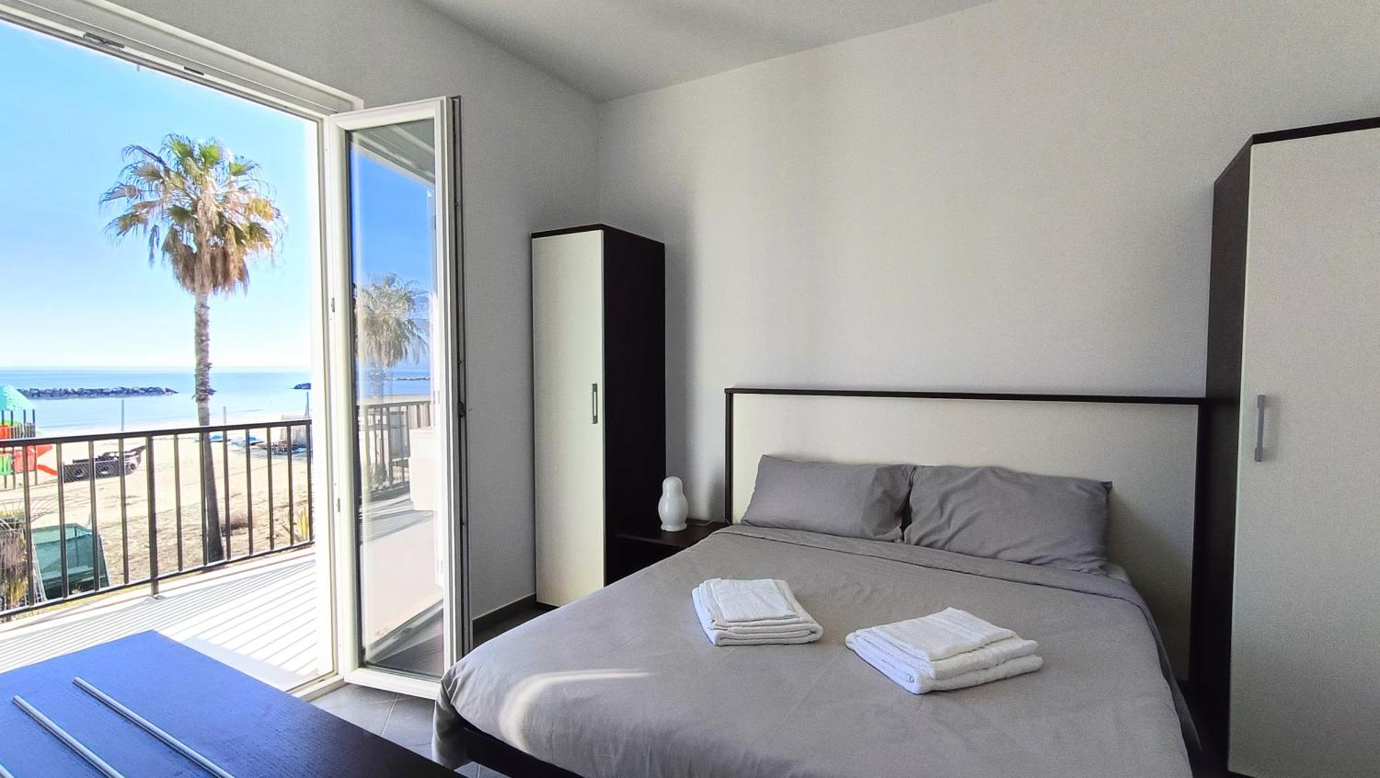 Lido Rooms & Apartments Lido di Fermo Exterior photo